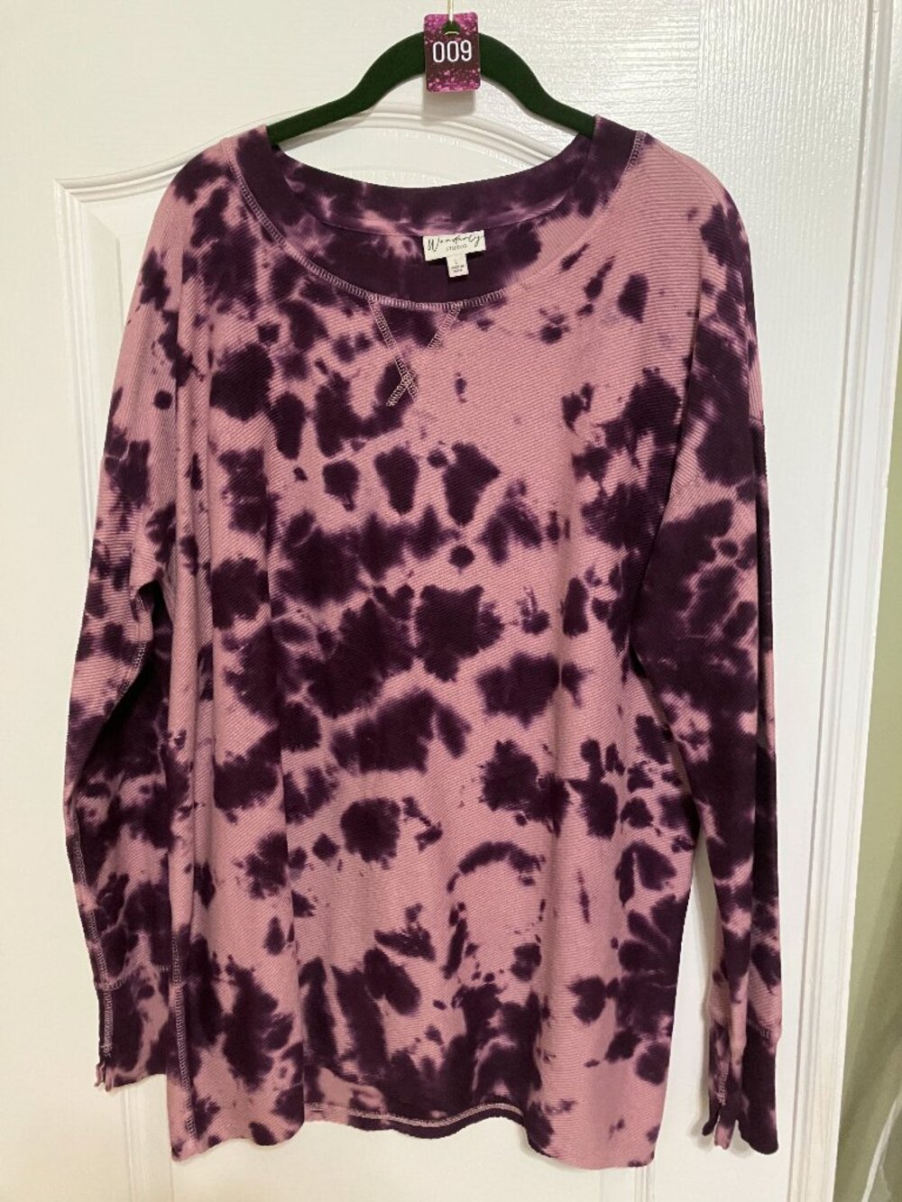Ladies Shirt - Picture 2 of 3